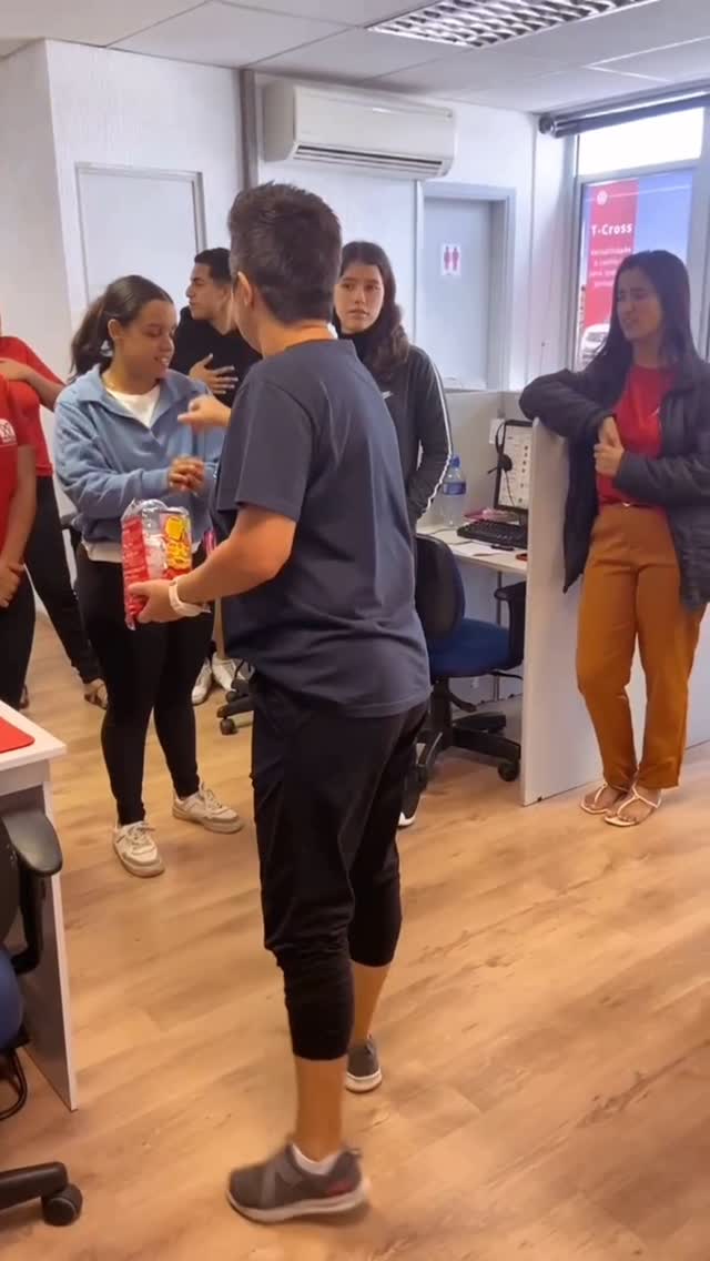Ginástica laboral e bem-estar no trabalho